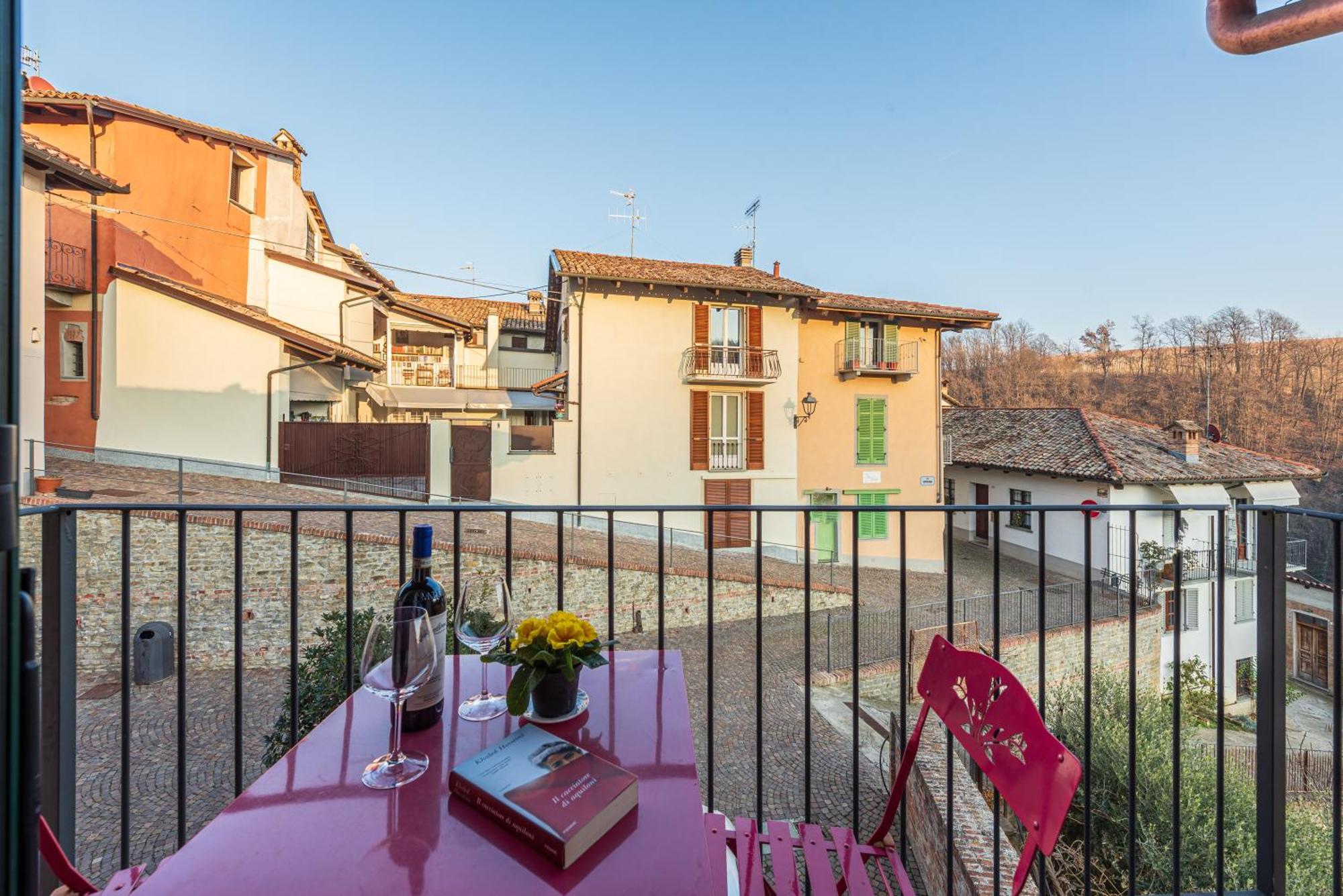 In Piazzetta Holiday Apartments, Barolo Exterior foto