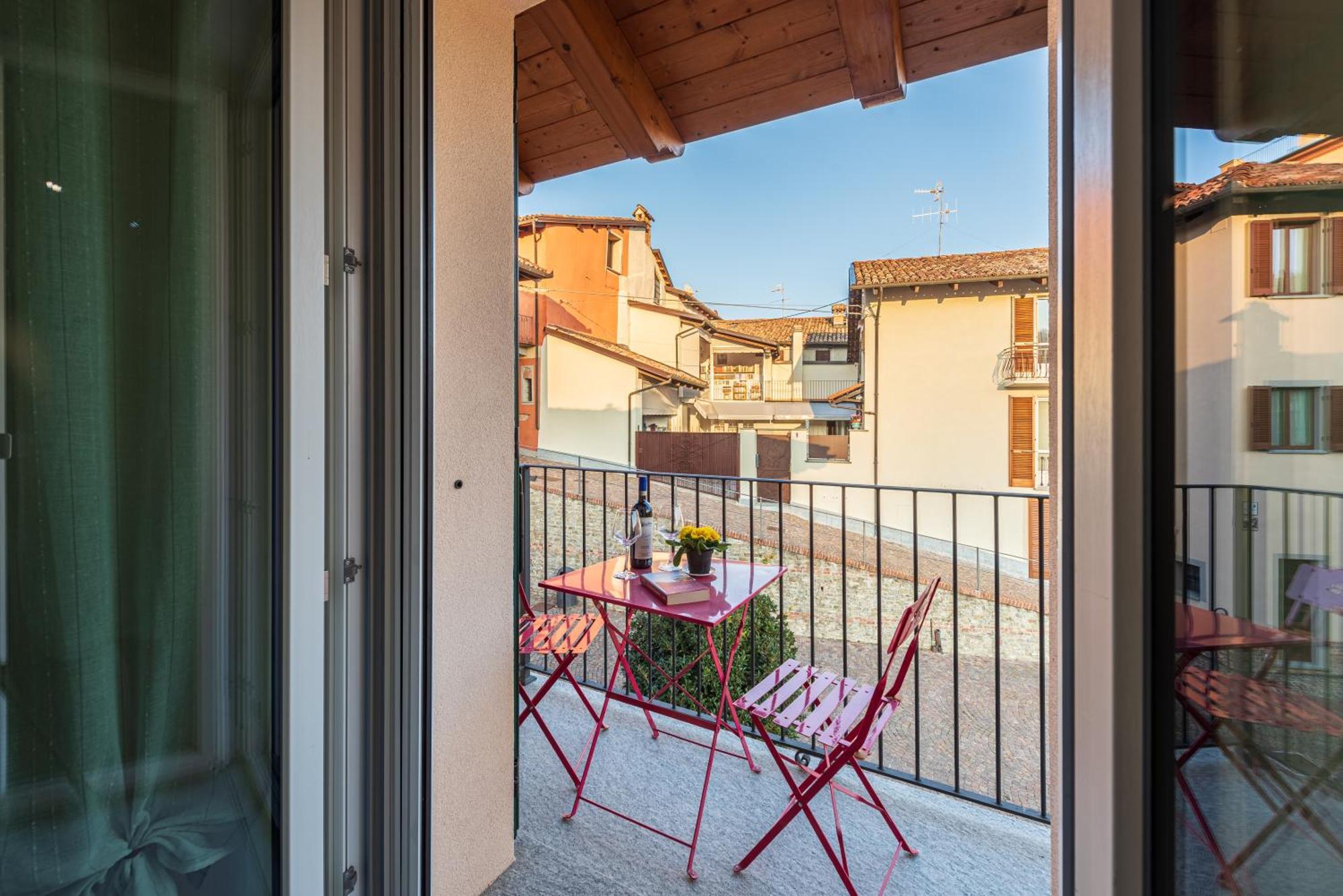 In Piazzetta Holiday Apartments, Barolo Exterior foto